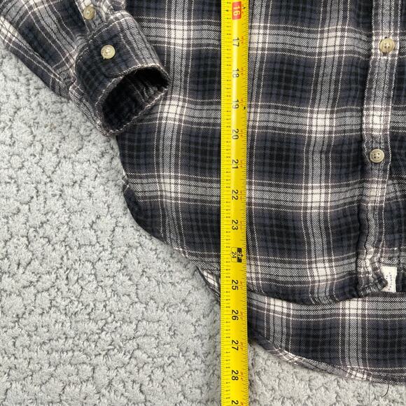 American Eagle Amazingly Soft Boyfriend Fit Flannel Shirt M Black White Plaid - Picture 5 of 7